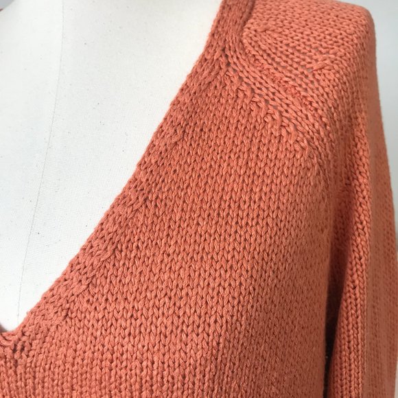 H&M Knitted Burnt Orange V-Neck Sweater - Picture 5 of 8